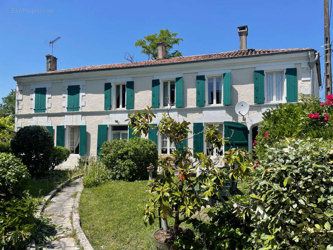 Maison à LA JARRIE-AUDOUIN