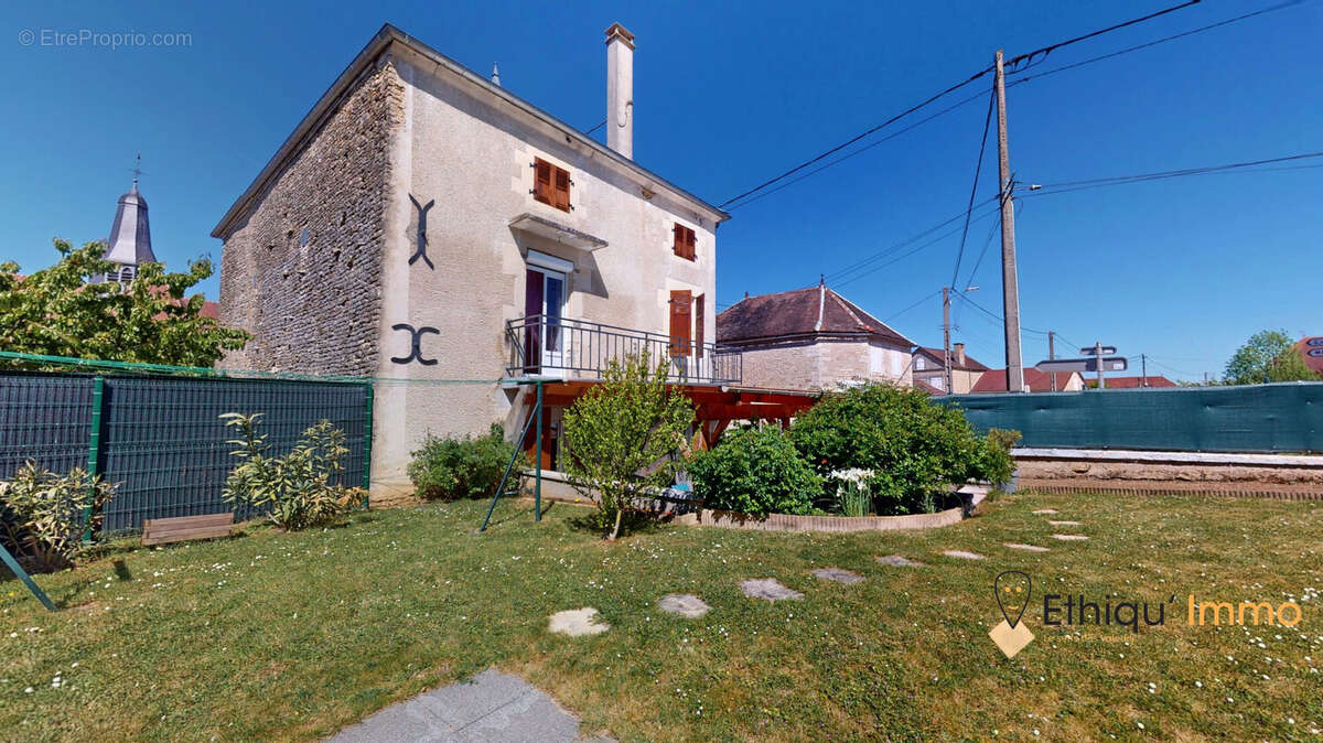 Maison à PUITS-ET-NUISEMENT