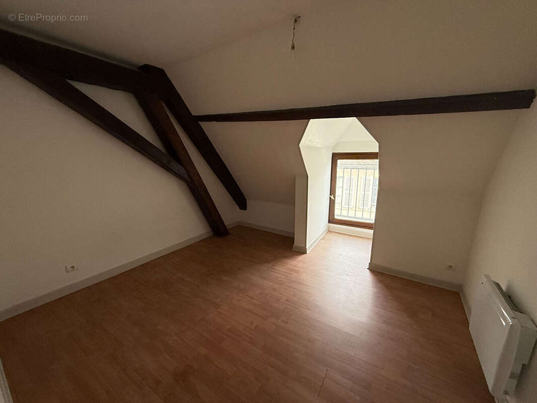 Appartement à SAINT-AMAND-MONTROND
