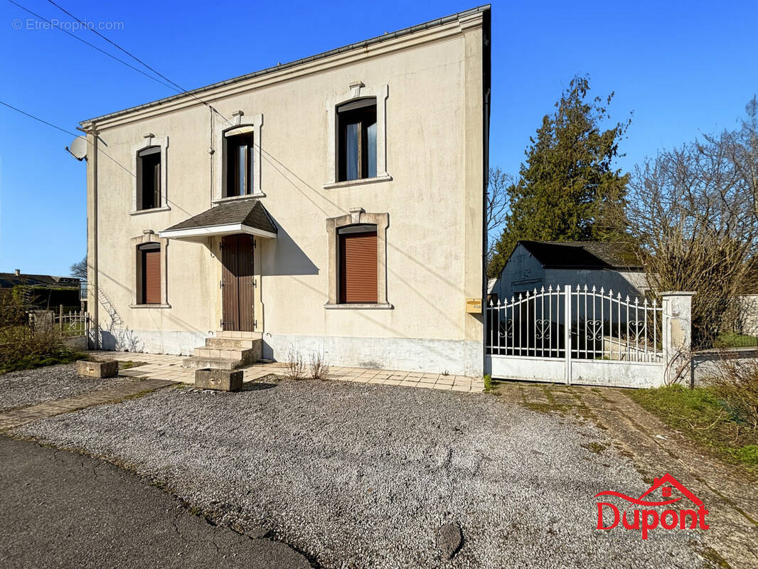 Maison à ROCROI