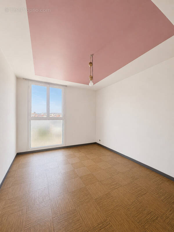 Appartement à MARSEILLE-3E