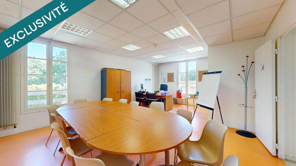 Photo 8 - Commerce à LEOGNAN