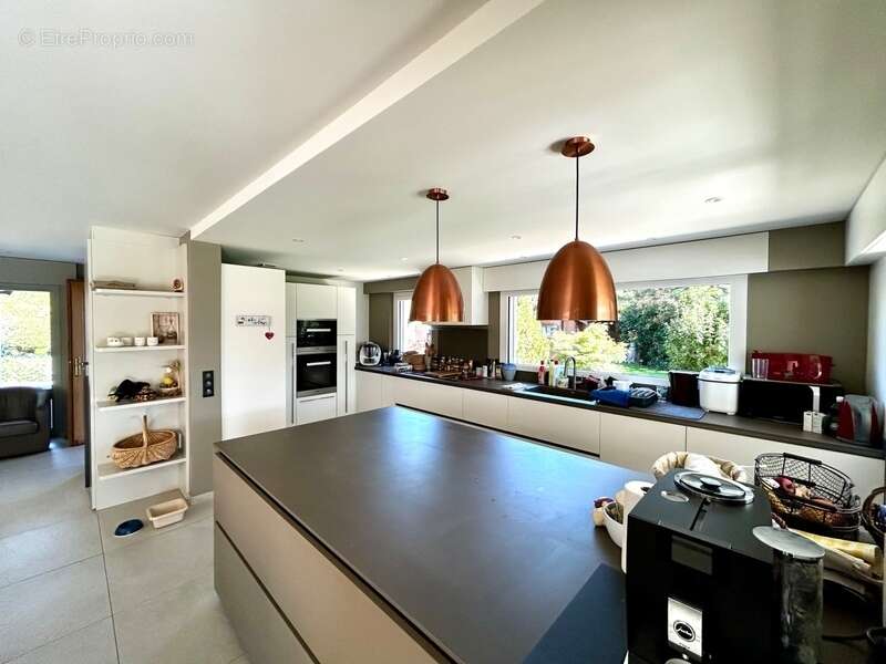 Maison à CONTAMINE-SUR-ARVE