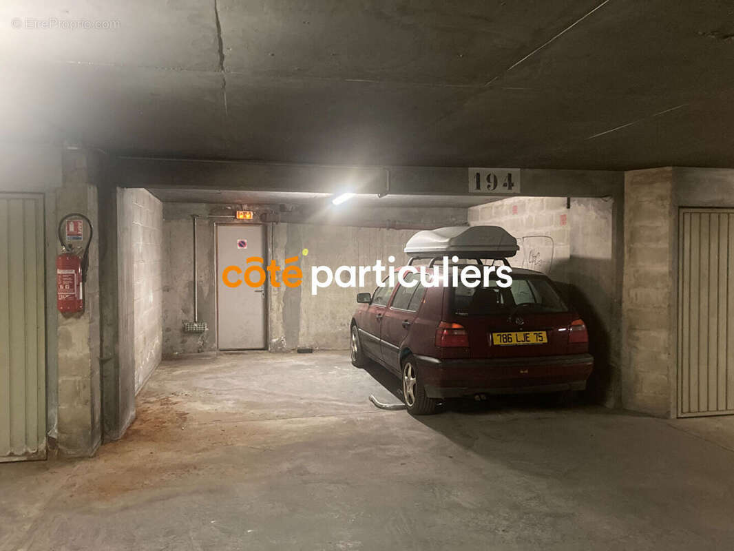 Parking à PARIS-19E