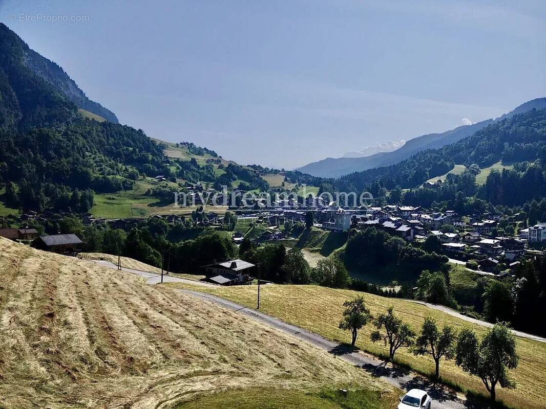 Terrain à SAINT-NICOLAS-LA-CHAPELLE