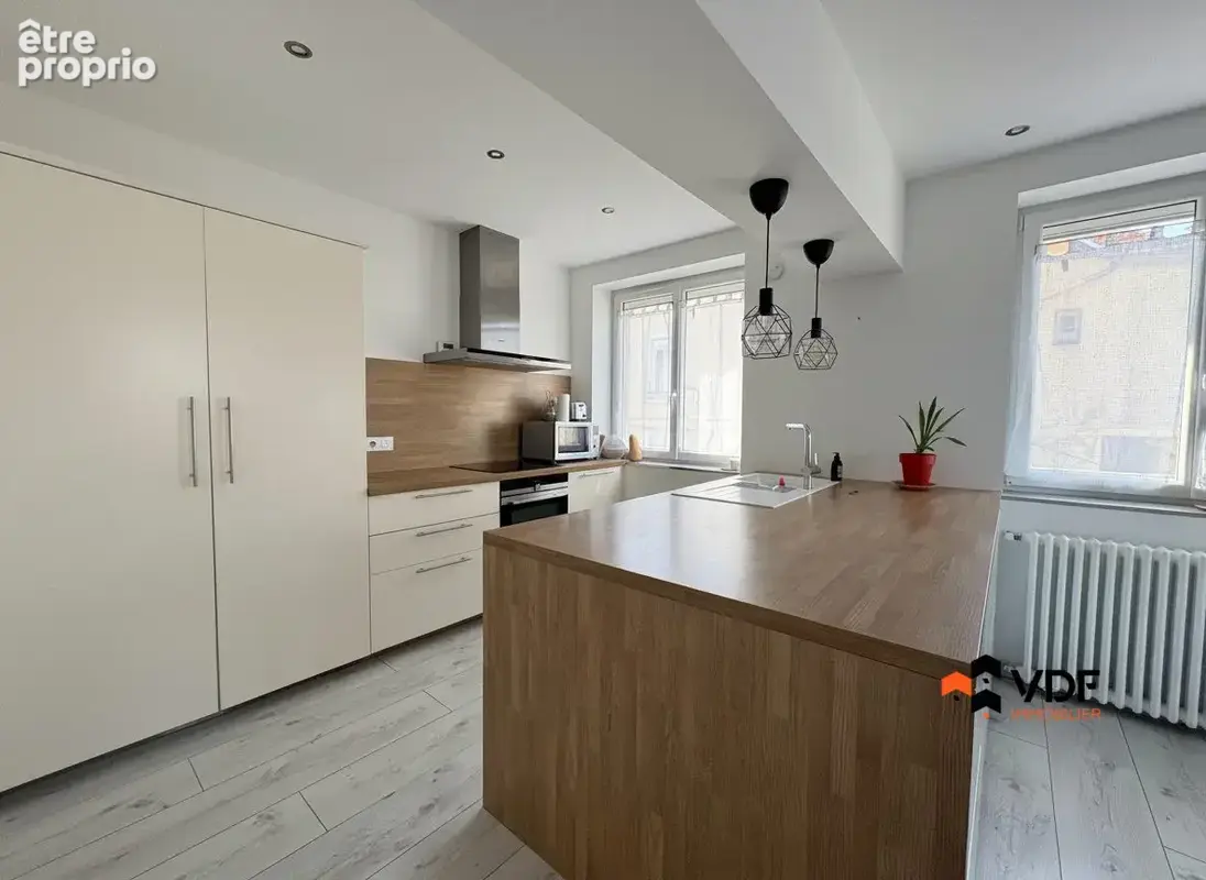 Appartement 4 pièces 75 m² à vendre à Roanne (42300) - photo 2