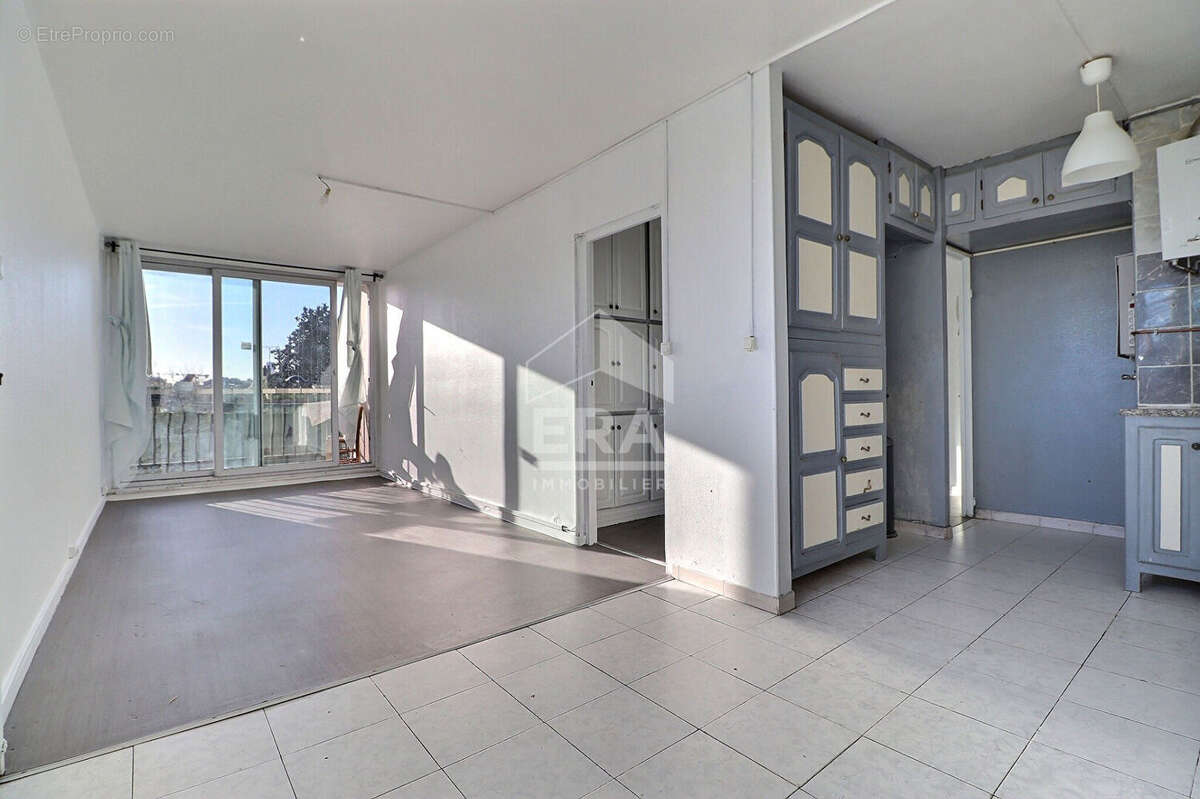 Appartement à AUBERVILLIERS