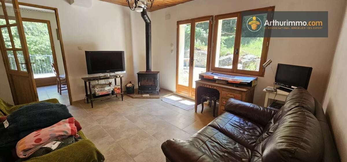 Maison à MONTFERRIER