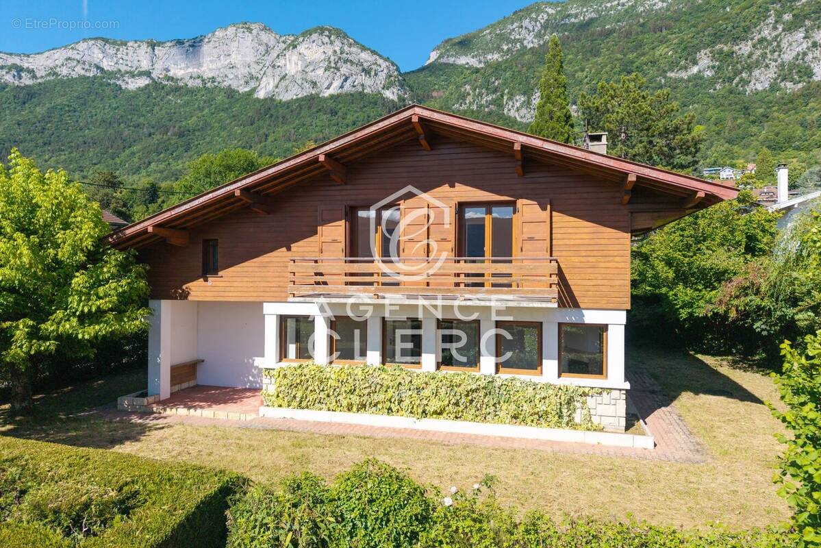 Maison à VEYRIER-DU-LAC