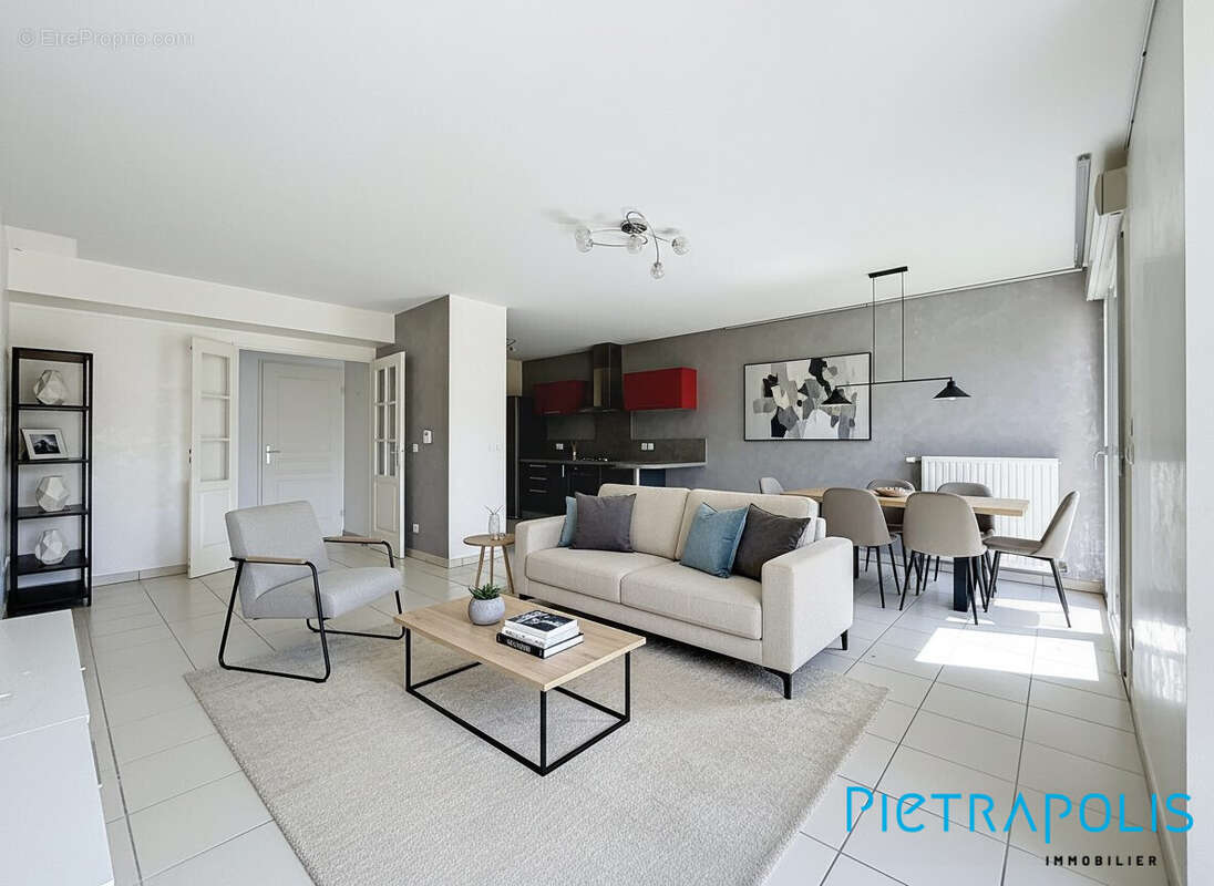 Appartement 87 m² à Cessy  - photo 2