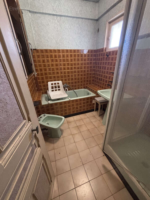 Maison à SAINTE-GENEVIEVE-DES-BOIS