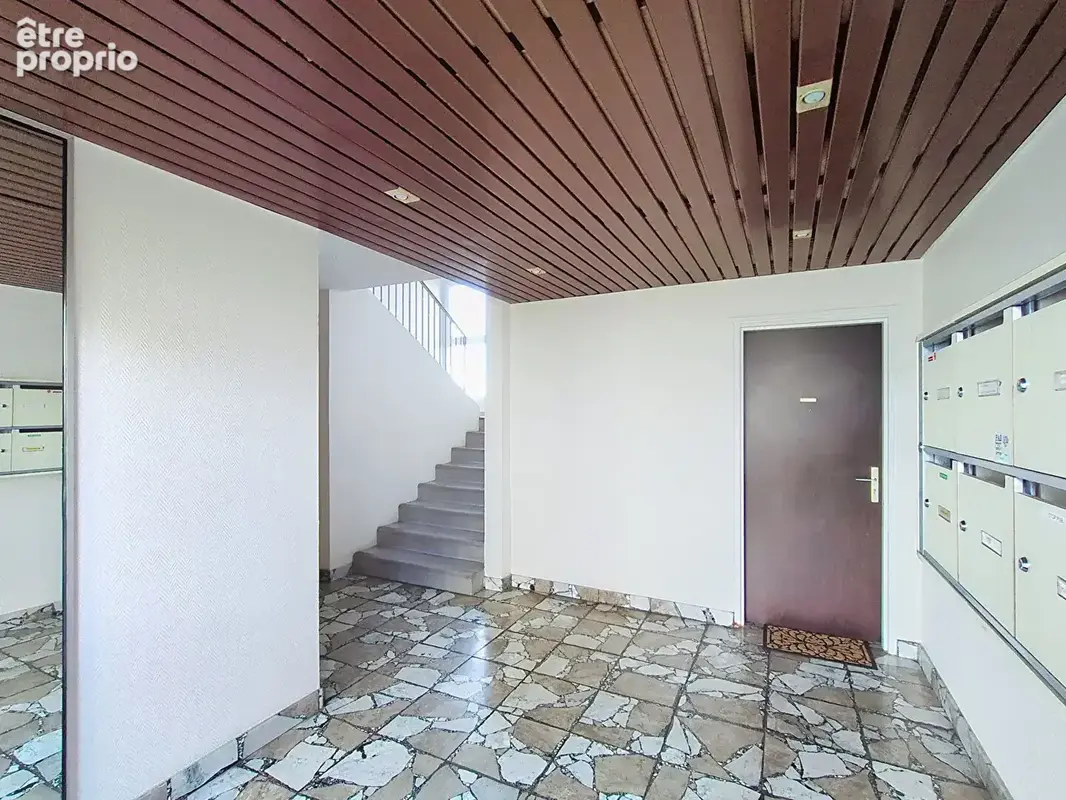 Appartement T4  - Secteur  Phare de l 'Europe - photo 7