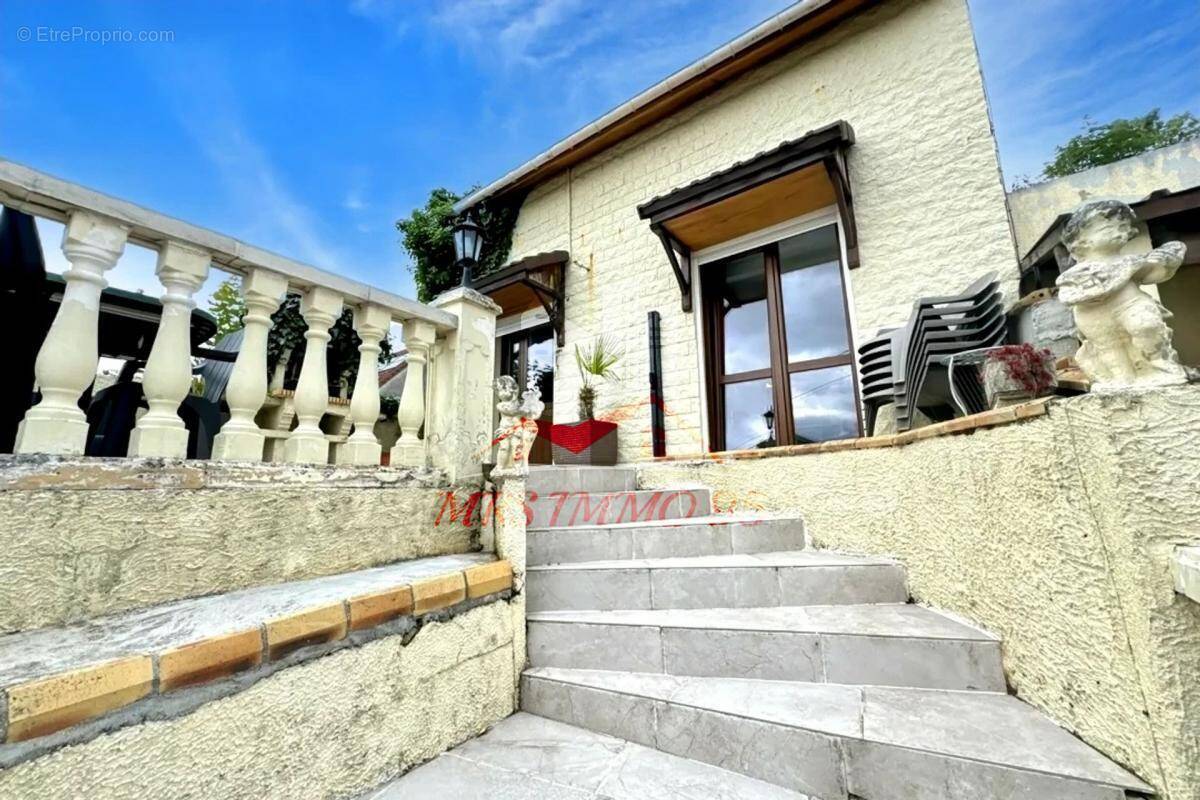 Maison à CHAUMONTEL