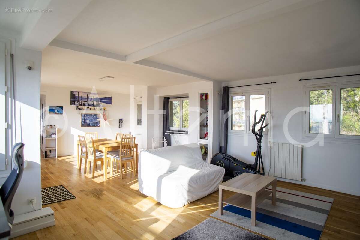 Appartement à MEZY-SUR-SEINE