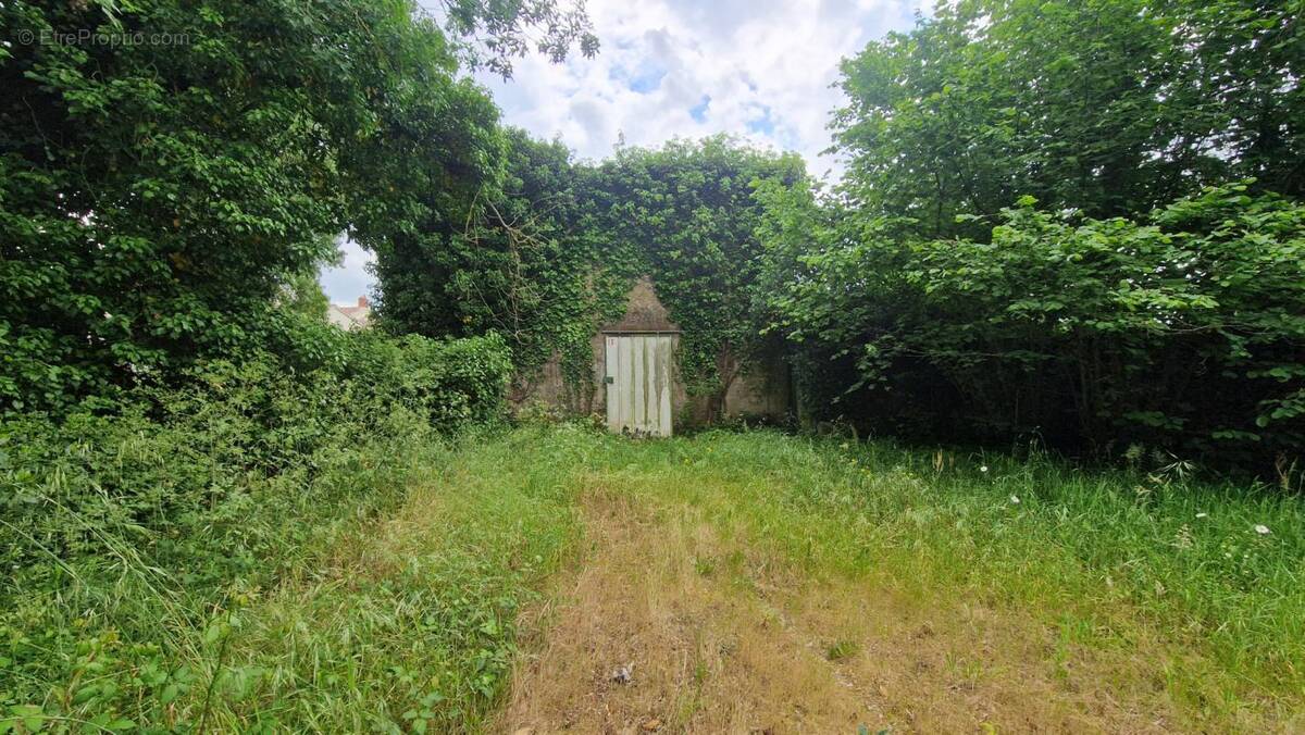Autre à LE LANDREAU