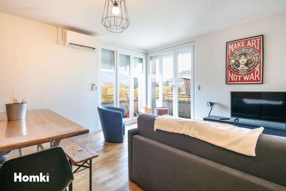 Appartement T4 de 79 m2 à Grenoble 38100, Rue Léon Jouhaux - photo 3