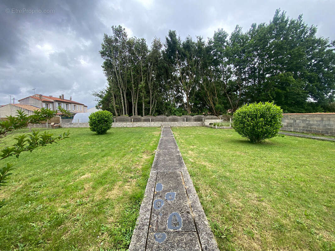 Maison à TONNAY-CHARENTE