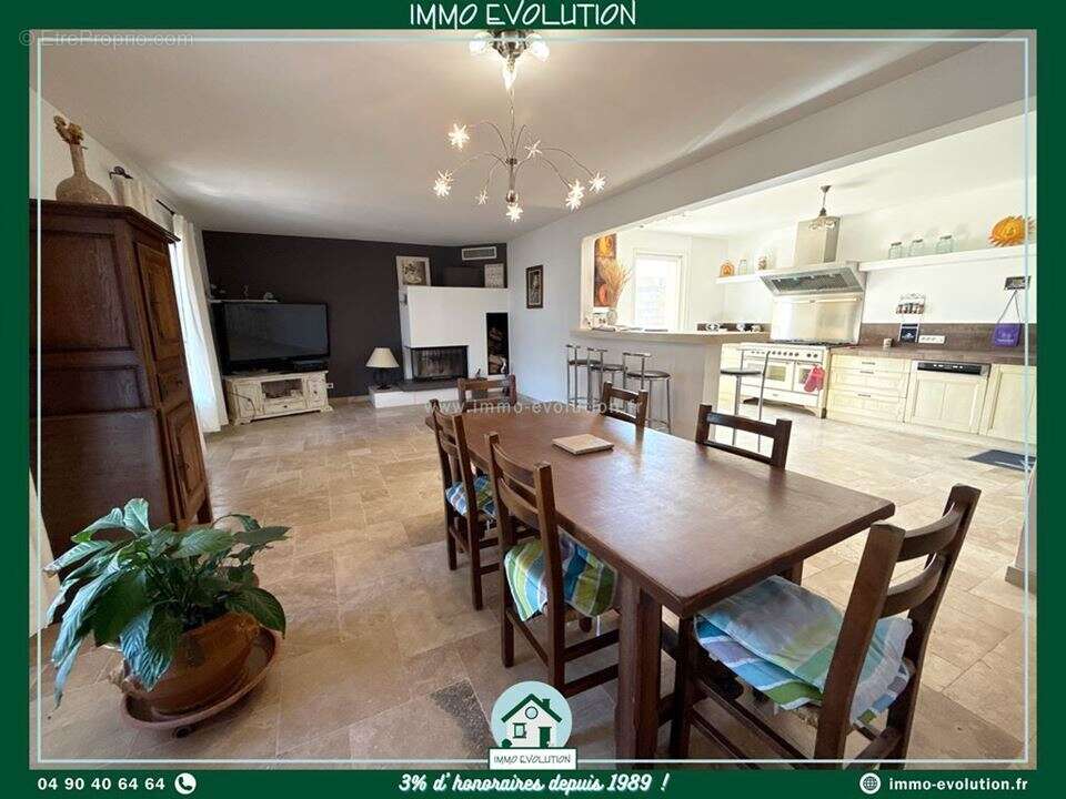 Maison 160 m² à Travaillan  - photo 4