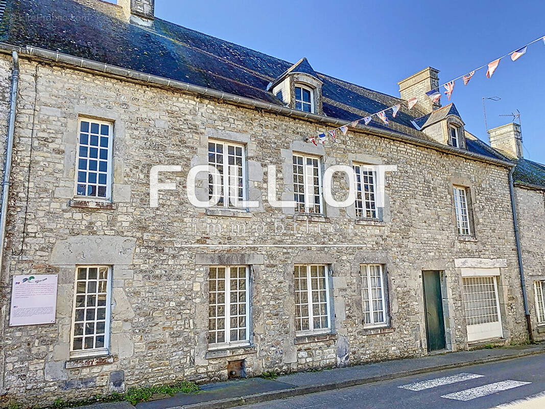 Maison à SAINTE-MARIE-DU-MONT