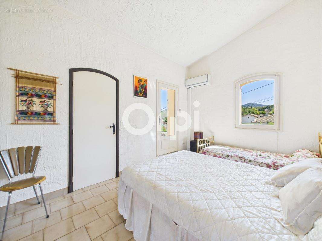 Maison à MANDELIEU-LA-NAPOULE