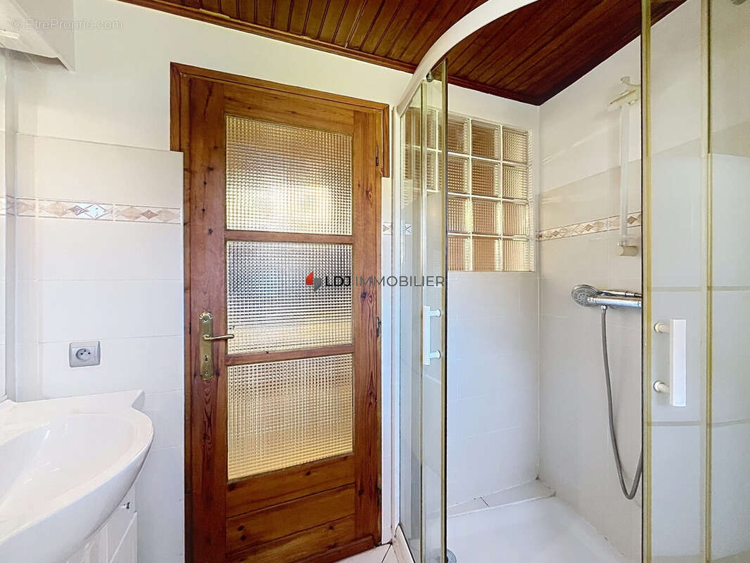 Maison 50 m² à Sahorre  - photo 7