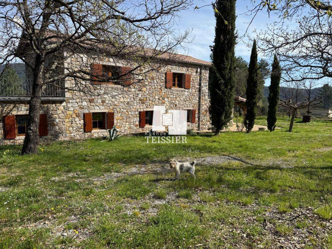 Maison à SAINT-PIERRE-SAINT-JEAN