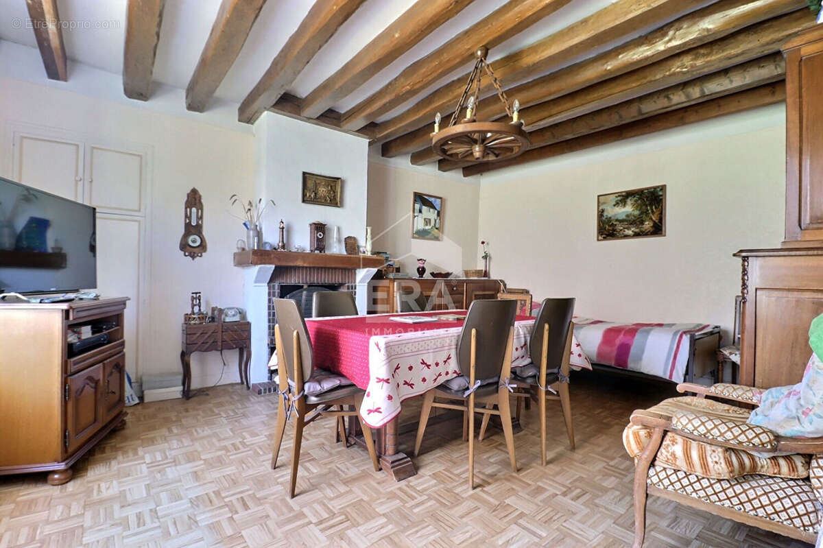 Maison à CHALO-SAINT-MARS