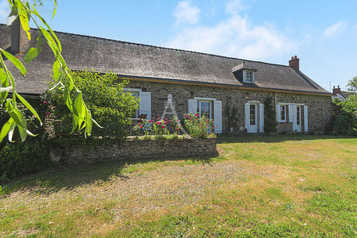 Maison de caractère à vendre à La Possonnière, implantée sur un magnifique terrain d'un hectare. - photo 15
