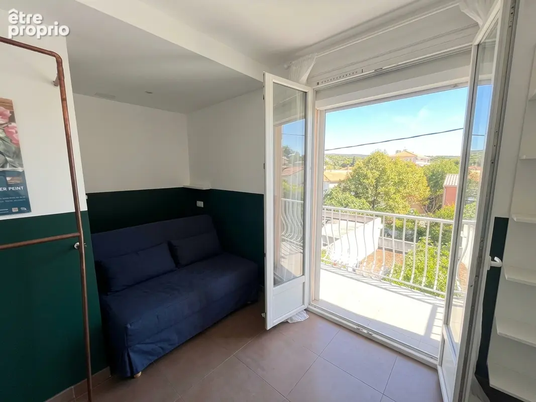 À deux pas des plages de La Ciotat Appartement T3/4 avec terrasse, aperçu mer et dernier étage - photo 3