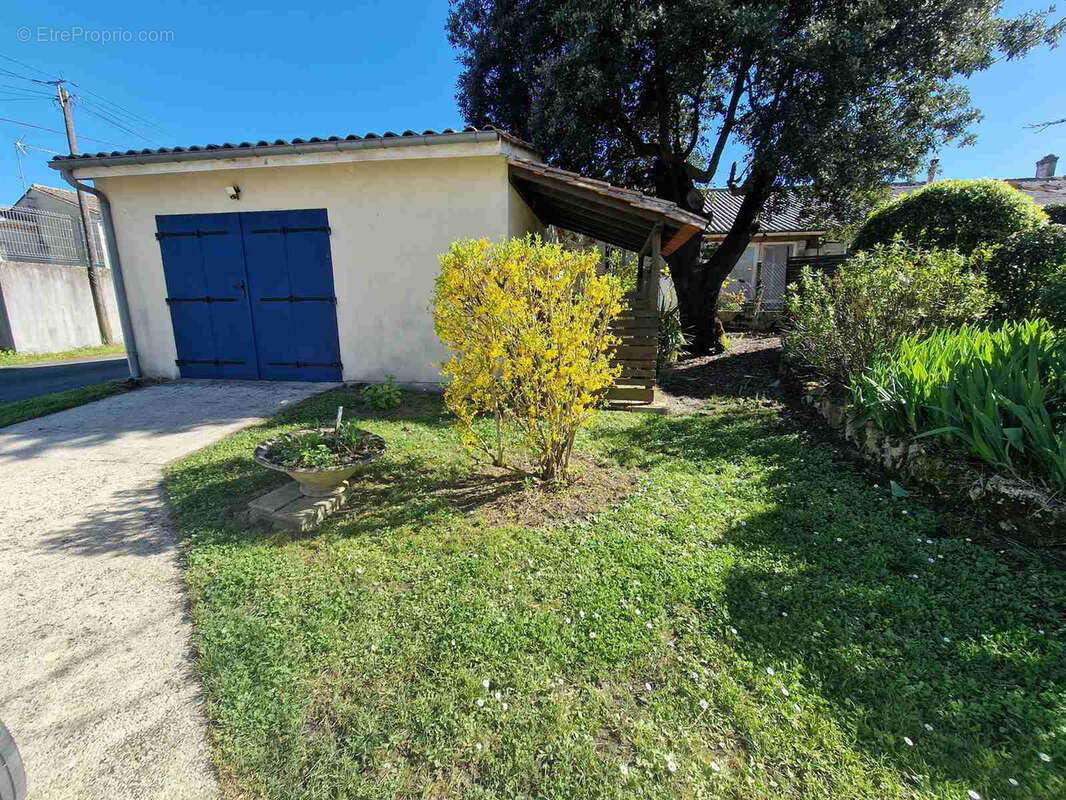 Maison à SAINT-CIERS-SUR-GIRONDE