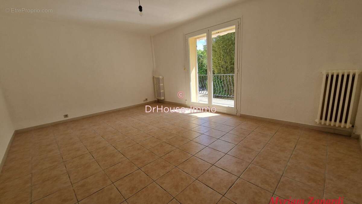 Appartement à MANDELIEU-LA-NAPOULE