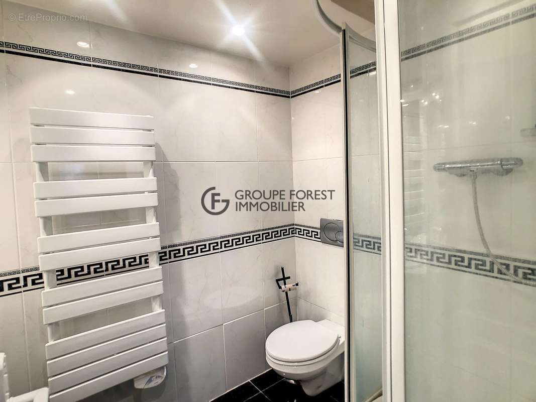 salle de douche du rez de chaussée - Appartement à LE TOUQUET-PARIS-PLAGE