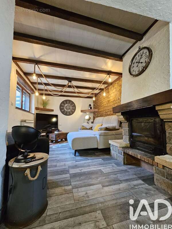 Photo 2 - Maison à COSNES-ET-ROMAIN