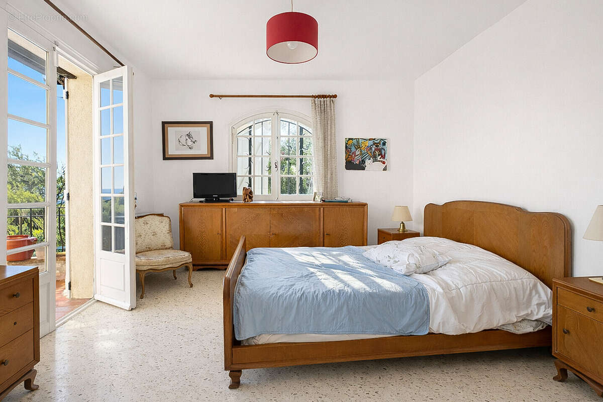 Maison 186 m² à La Gaude  - photo 194