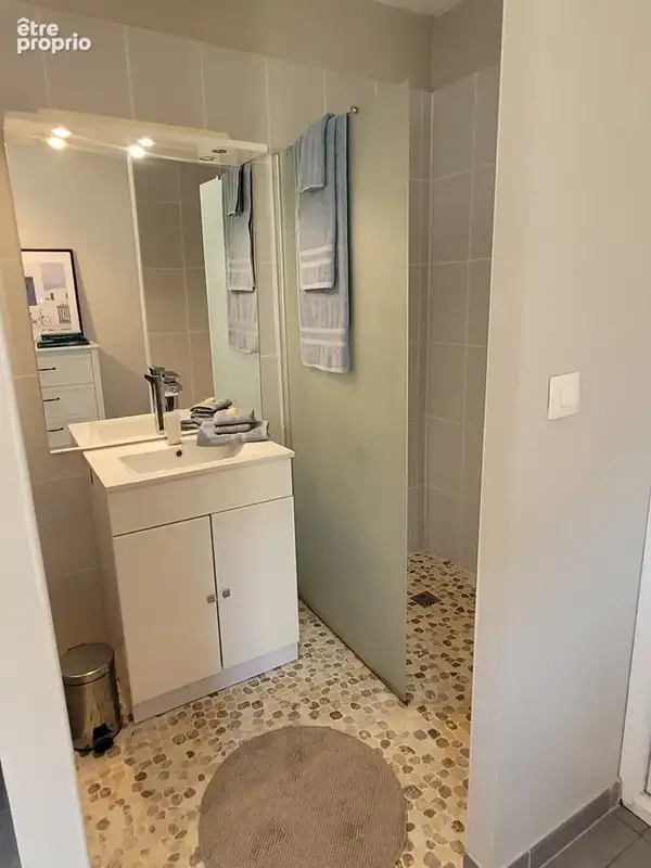 Belle villa spacieuse avec piscine et vues. - photo 13