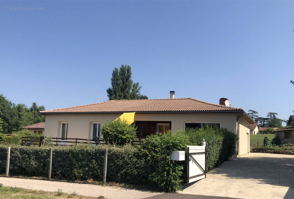 Maison à CASTELNAU-D'AUZAN