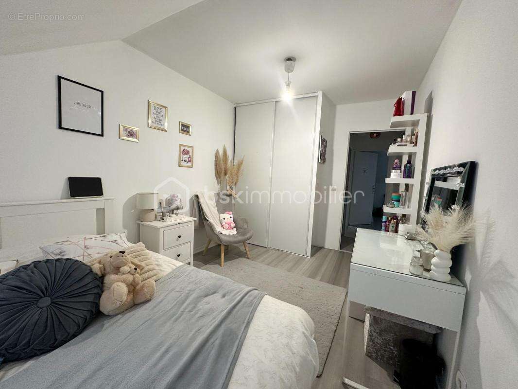 Maison à SAVIGNY-LE-TEMPLE