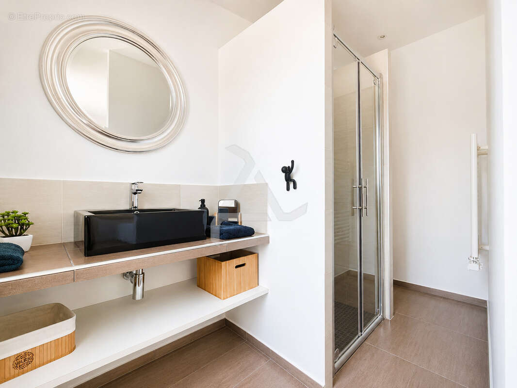 Villa de 115m2 de type 4  avec piscine au coeur du village de ste lucie de porto-vecchio et à proximité des pl - photo 21
