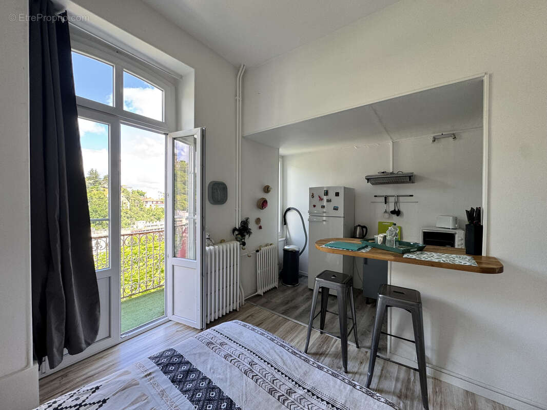 Studio meublé avec balcon - photo 4