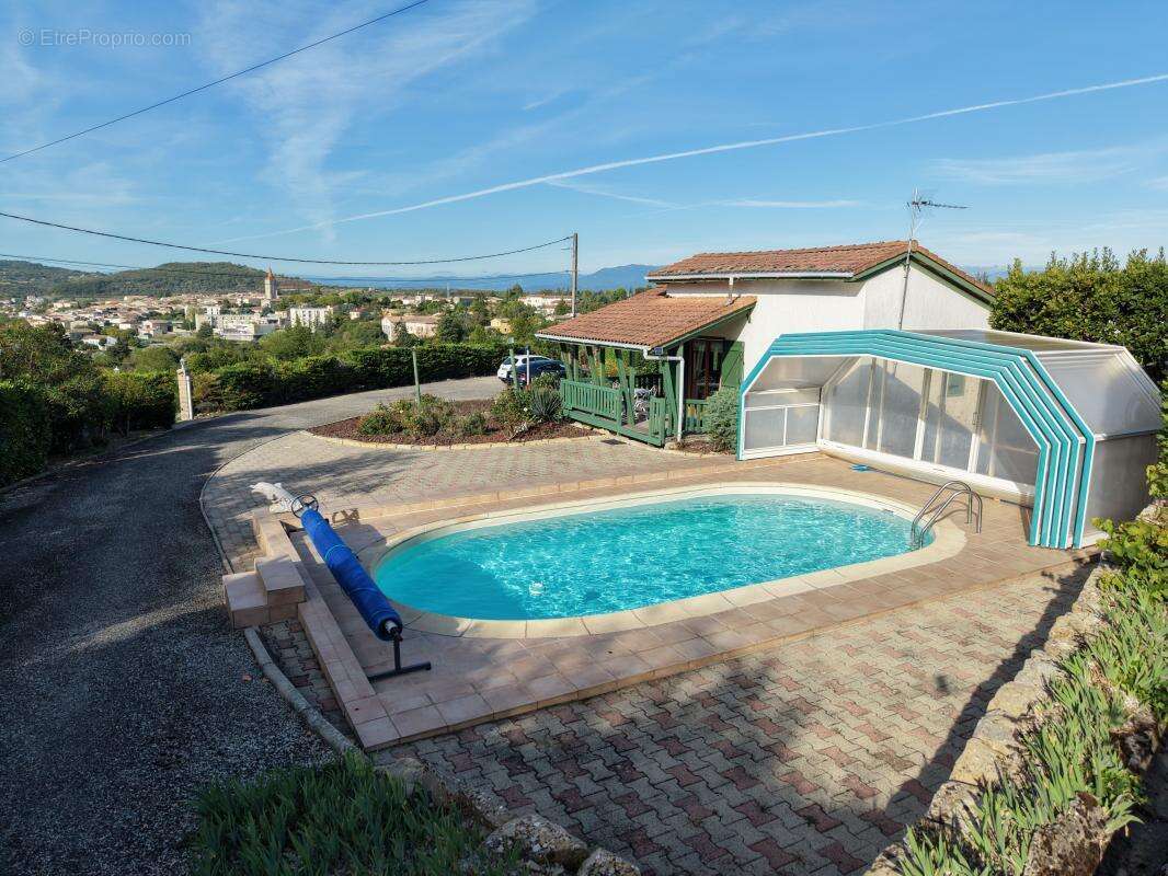 Maison à VILLENEUVE-DE-BERG