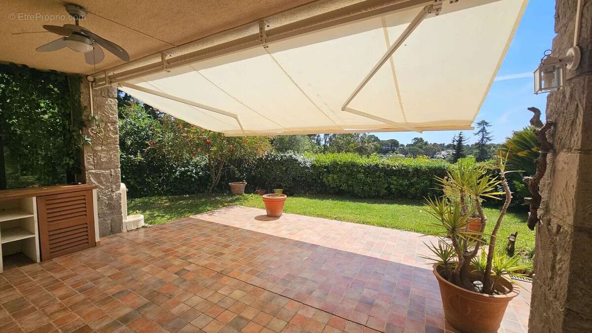 Appartement à VILLENEUVE-LOUBET