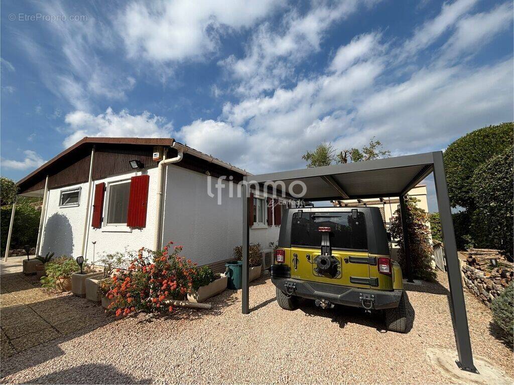 Maison à LE MUY