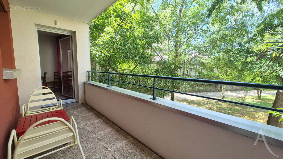 Appartement Grenoble 3 pièce(s) 67.18 m2 - photo 3