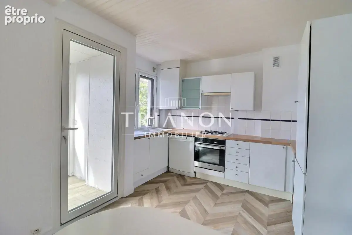 3 pièces lumineux de 80 m² avec loggia plein sud et vue panoramique sur la Seine — Gare à 10 min à pied - photo 7