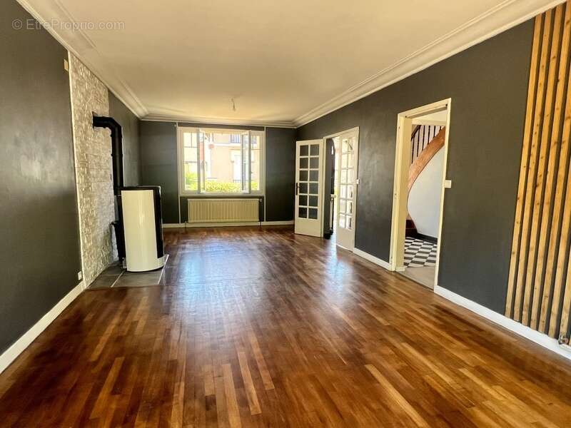 Grande Maison 140 m² – HYPER CENTRE– Jardin, garage, dépendance - photo 6