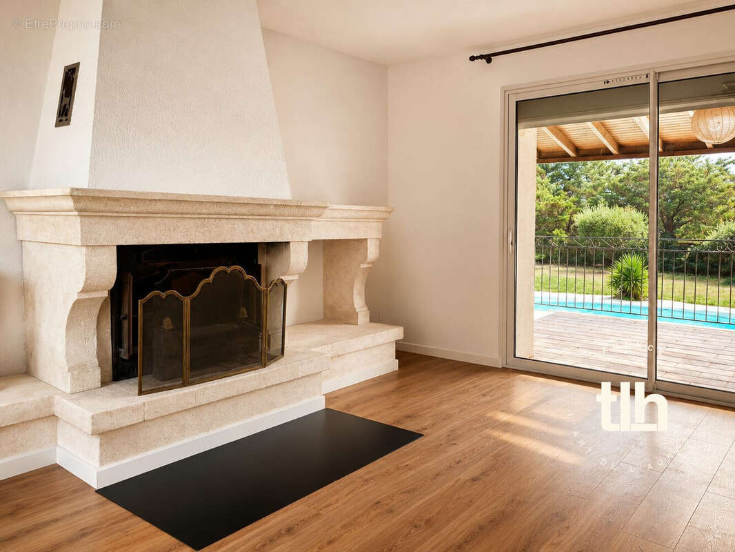 Maison 252 m² à Saint-Aunes  - photo 7
