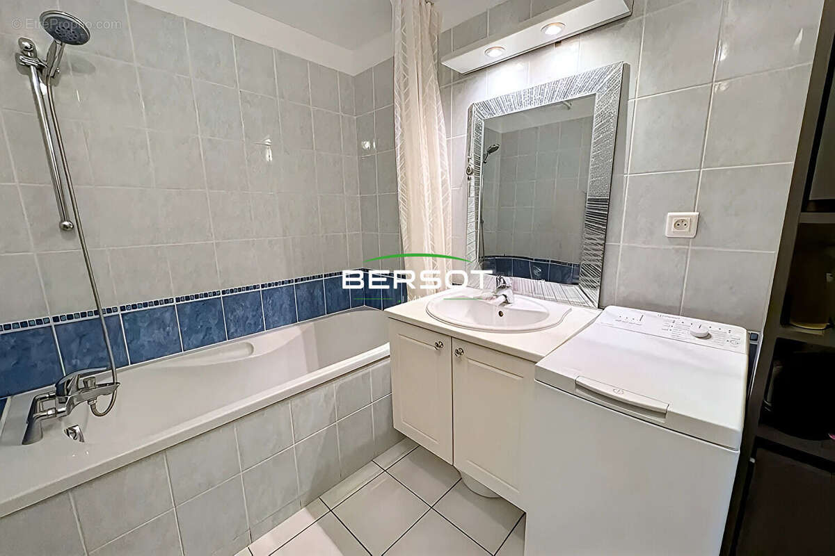 Appartement T3 en rez-de-jardin avec terrasse, parking et cave - Quartier Montrapon à Besançon - photo 7
