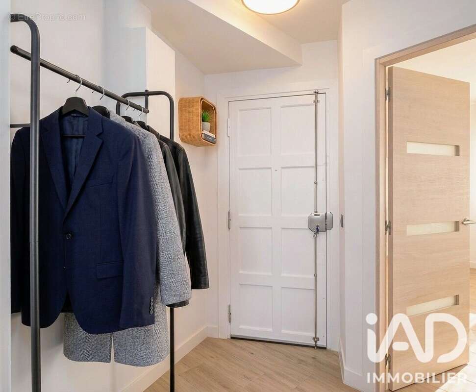 Photo 5 - Appartement à COURBEVOIE