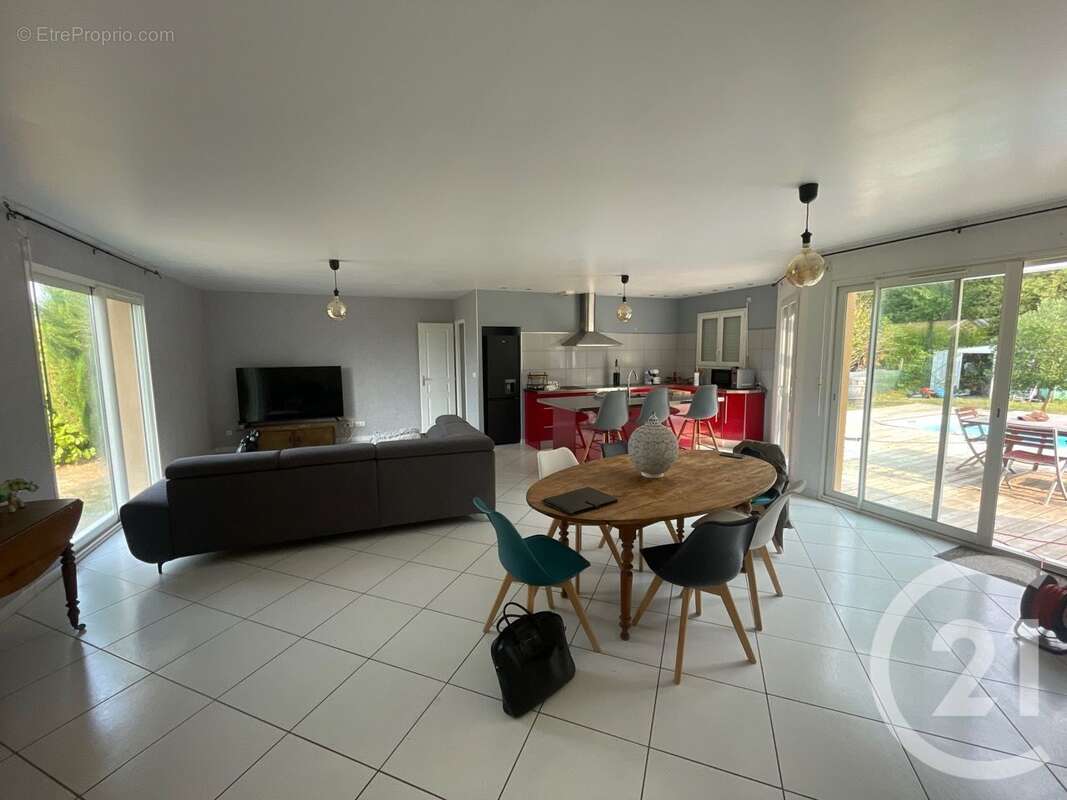 Maison à SAINT-DENIS-DE-PILE