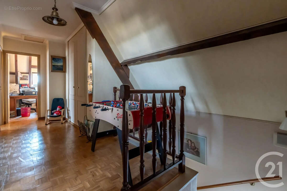 Maison 137 m² à Coubron  - photo 9